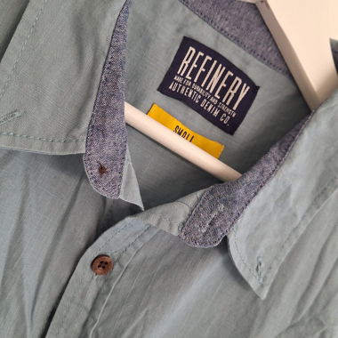Herren Shirt von Refinery