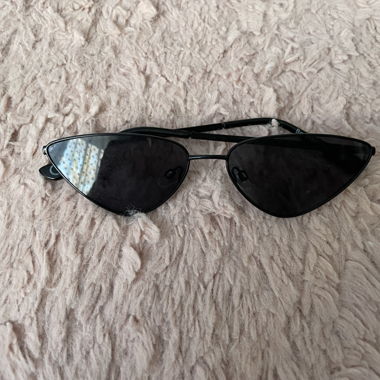 Lunettes de soleil œil-de-chat noires