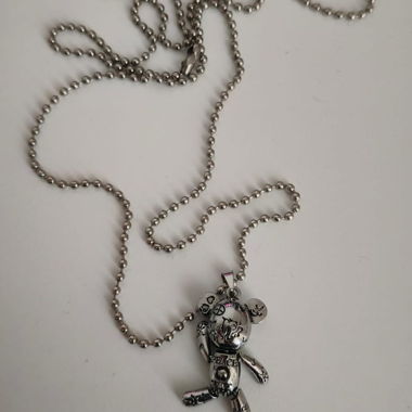 Faux teddy bear pendant necklace