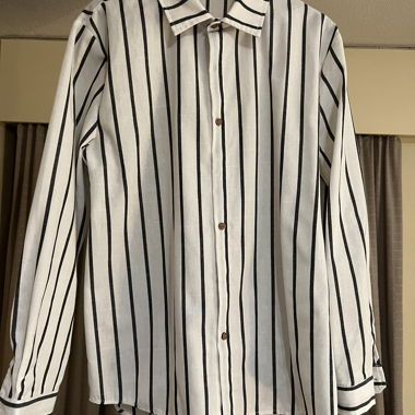 Shirt with stiff