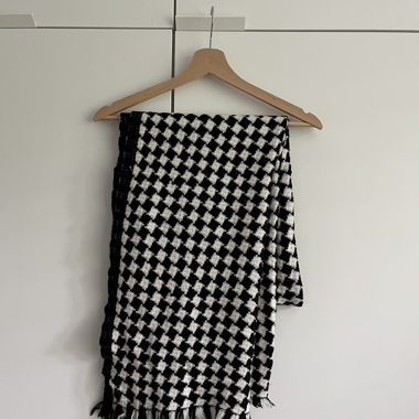 Écharpe tricot noir et blanc
