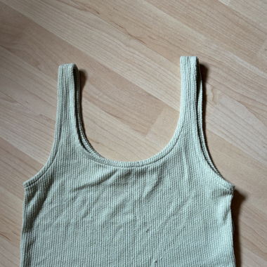 Pastellgrünes Croptop
