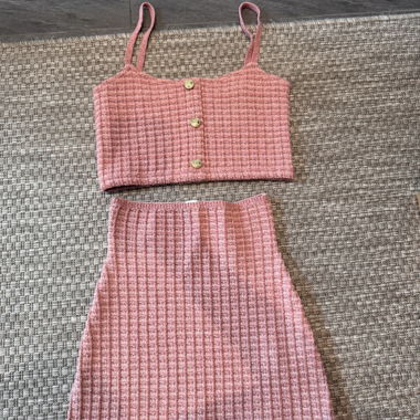 Completo rosa con gonna