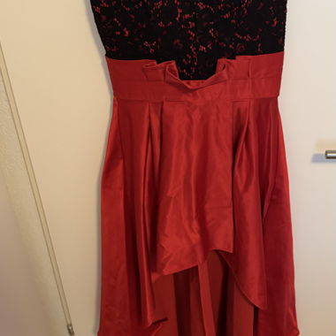 Robe de soirée asymétrique 