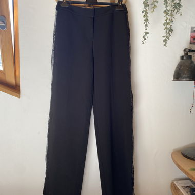 chinohose mit spitzenbesatz