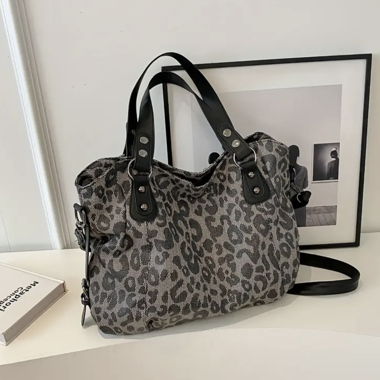 Bag with Leopard Print