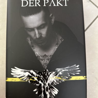 Le Pacte - Biographie de RAF CAMORA