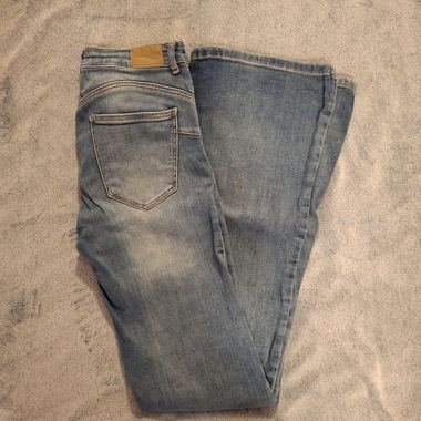 Flared jeans