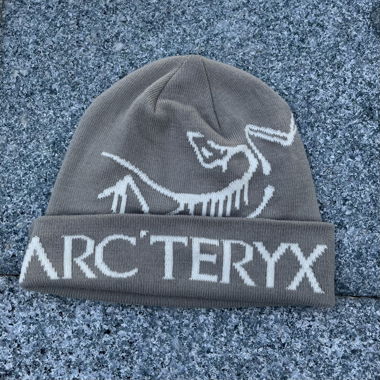 ARCTERYX BEIGE BEANIE