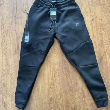 Jogger Nike Tech