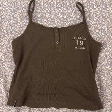 Top Henley