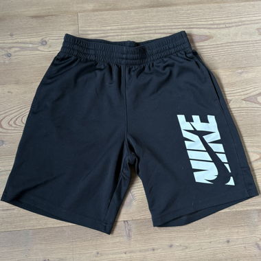 Nike short noir 