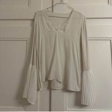 Elegant V neck blouse 100% silk