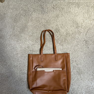 Sac marron avec petite pochette