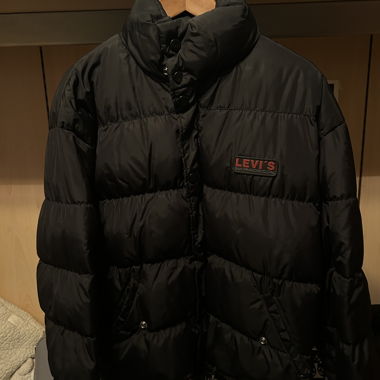 Levis Pufferjacke