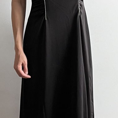 Robe de soirée noire avec strass