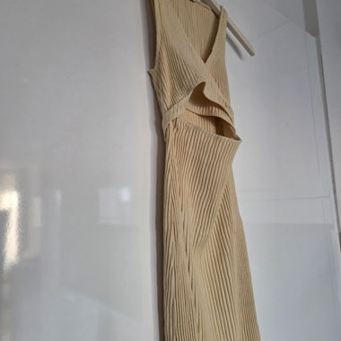 Robe longue butter yellow Zara