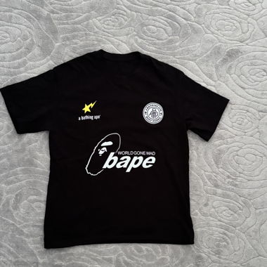 T-shirt grafica BAPE