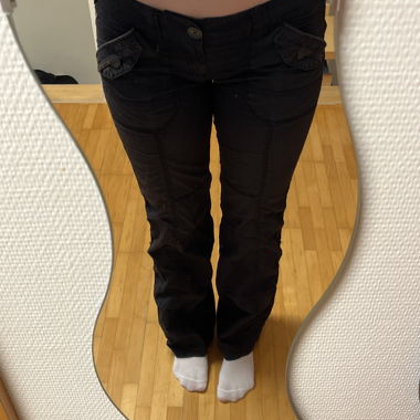 Pantalone a vita bassa