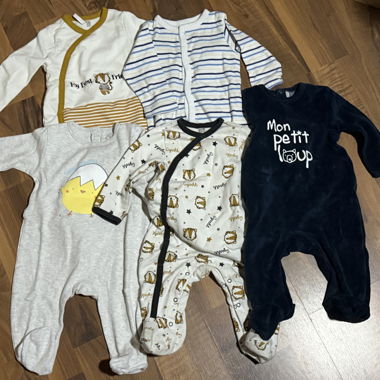 Set of 5 baby pyjamas 71 cm