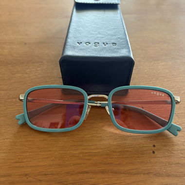 Lunettes de vue Vogue VO4166S avec étui - Inutilisées