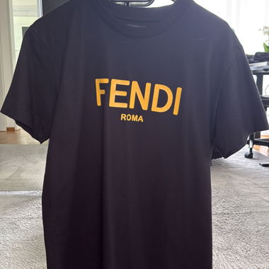 T-shirt con logo Fendi