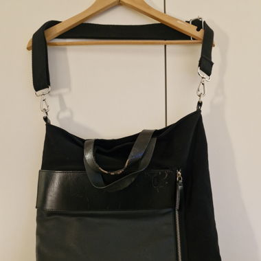 Schwarze Stofftasche
