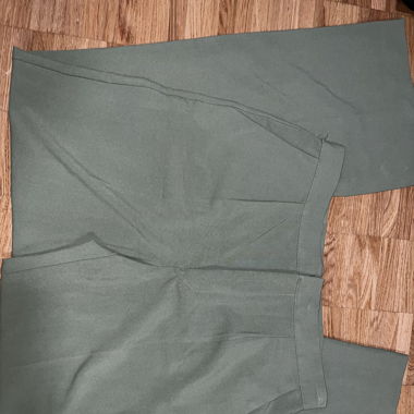 Grüne Stoffhose
