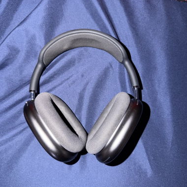 Casque audio circum-auriculaire noir