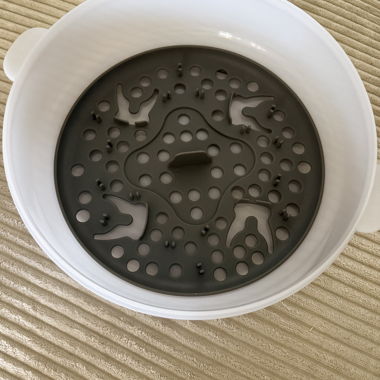 Microwave steriliser for baby bottles
