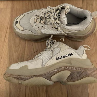 Basket Balenciaga triple S taille 36