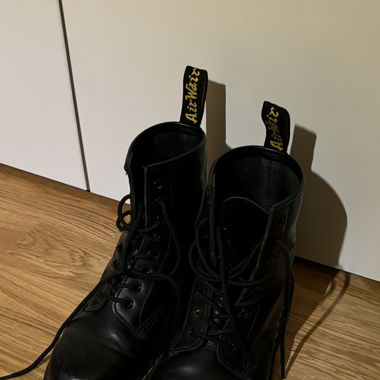Dr. Martens 