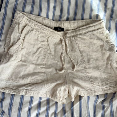 Pantaloncini di lino