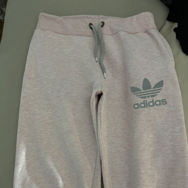 schöner Adidas Traineranzug