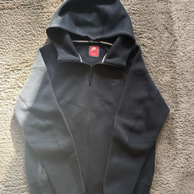 Nike tech black size S