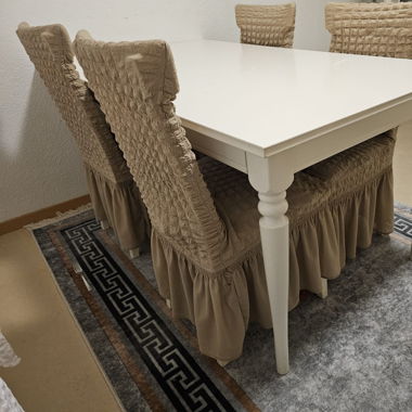 Esstisch mit 6 Stühle