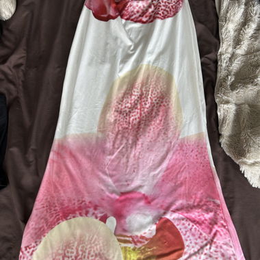 Langes rosa-weisses Kleid