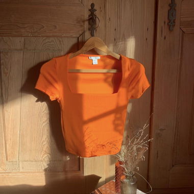 Orange AMISU square-neck top