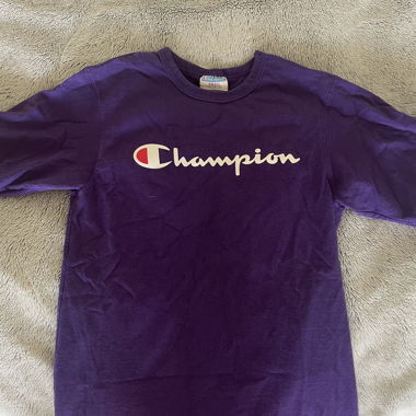 Champion T-Shirt lila - S