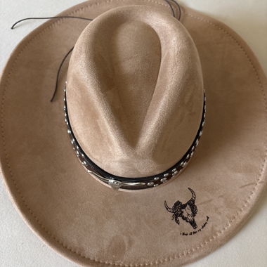 Cappello da cowboy beige nuovo!
