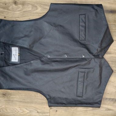 Schwarze Ledermanschette