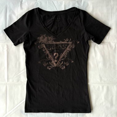 “Guessed” bleach print Guess U.S.A. top