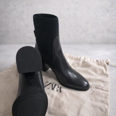 Stivaletti Zara neri con tacco a blocco
