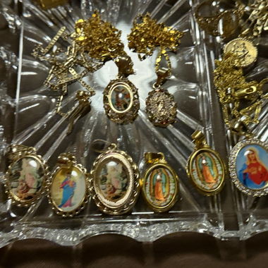Bijou doré Madone avec zircones