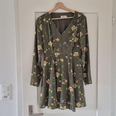 Robe fleurie pour femme