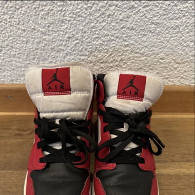 Air Jordans 1 Mid Chicago