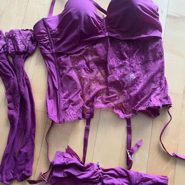 Bustier avec string et bas