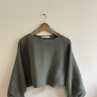 Cropped sweater