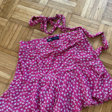 Short-jupe à fleurs Zara rose