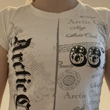 Weisses T-Shirt mit aufschrift